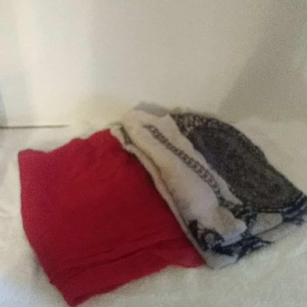 Set of two Valentines Day infinity scarfs